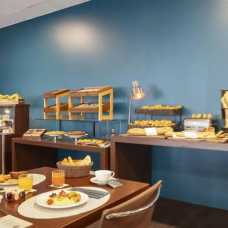 Residhome Paris Senart 4*
