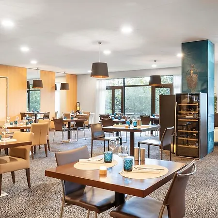 Appart hôtel Residhome Paris Sénart 4*