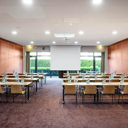 Residhome Paris Senart 4*