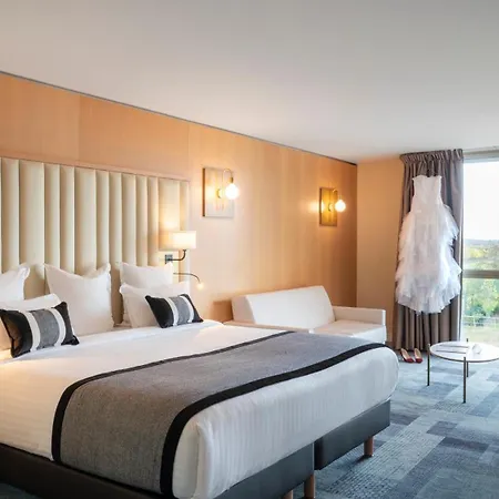Appart hôtel Residhome Paris Sénart 4*