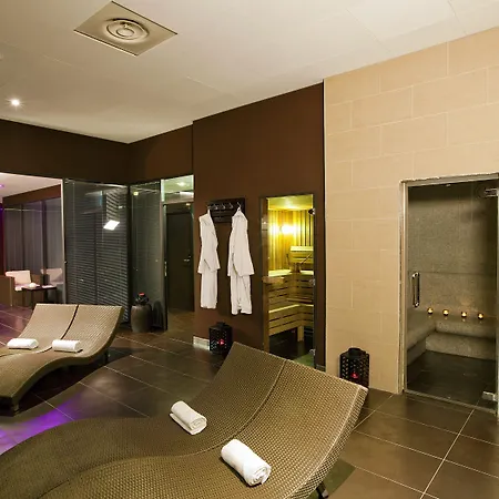 Residhome Paris Senart Aparthotel 4*