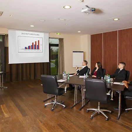 Residhome Paris Senart 4*